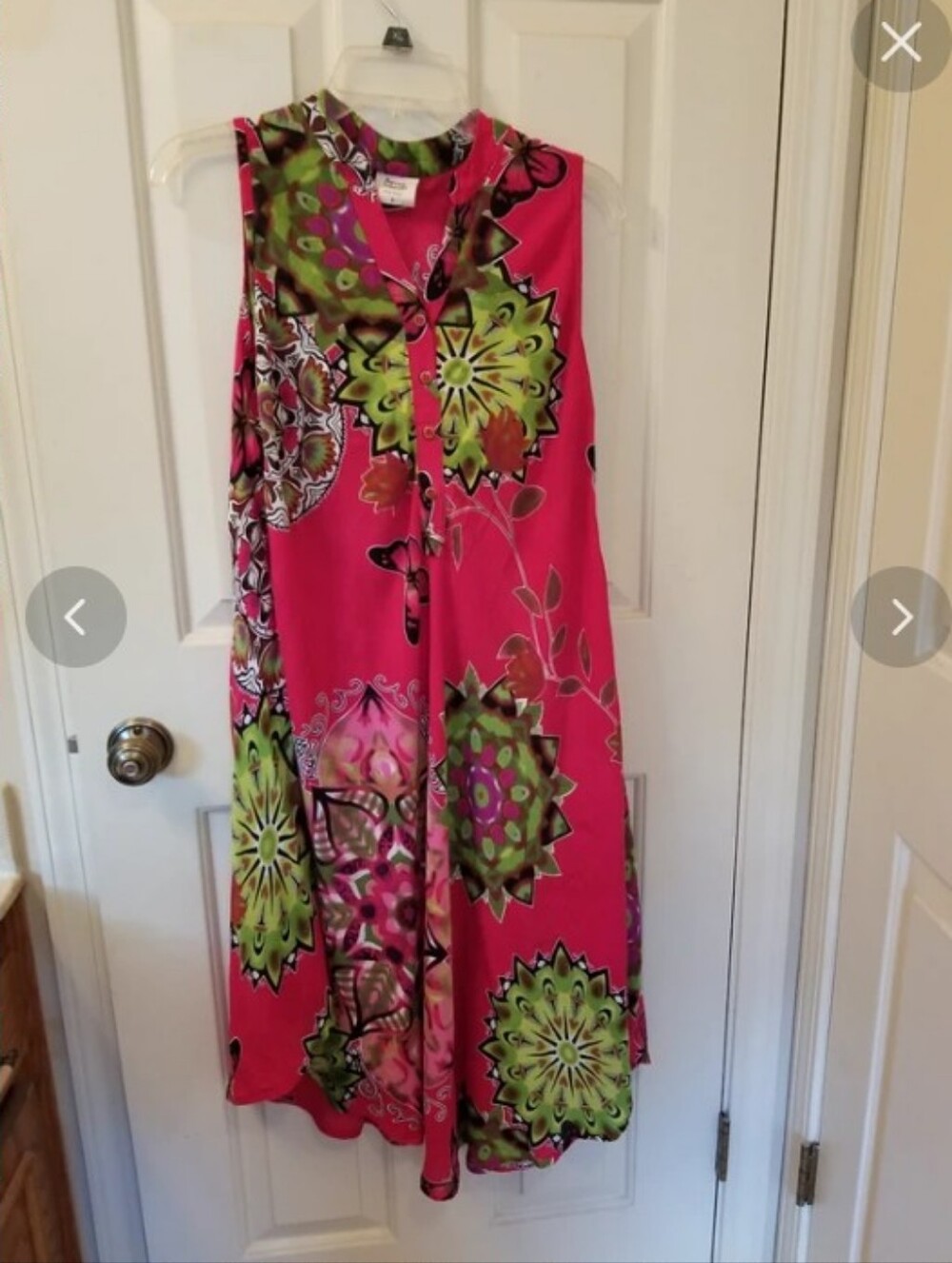 Seven Islands Sz S Oversized Dark Pink Midi Dress with Green Floral Medallions